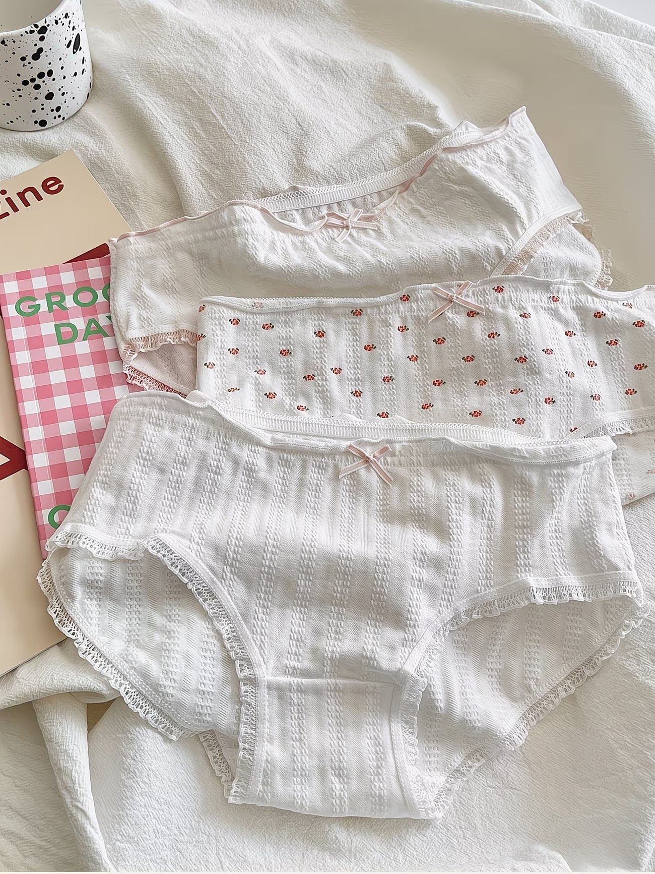 Soft Cotton Textured Panties (4 PCS Set) – Skin-Friendly, Stretch Comfort, Cute Everyday Essentials